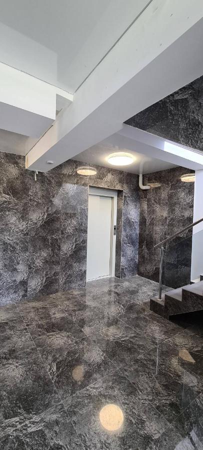 Marble Studio Бухарест Екстер'єр фото